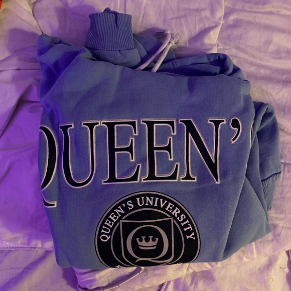 oversized queens hoodie